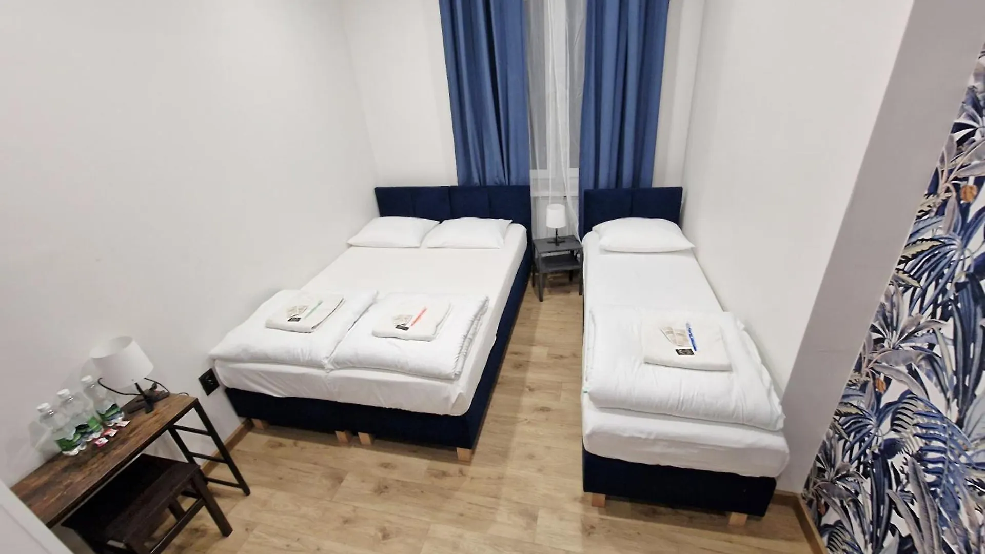 Apart Hostel Helvetia B&B Warsaw Poland