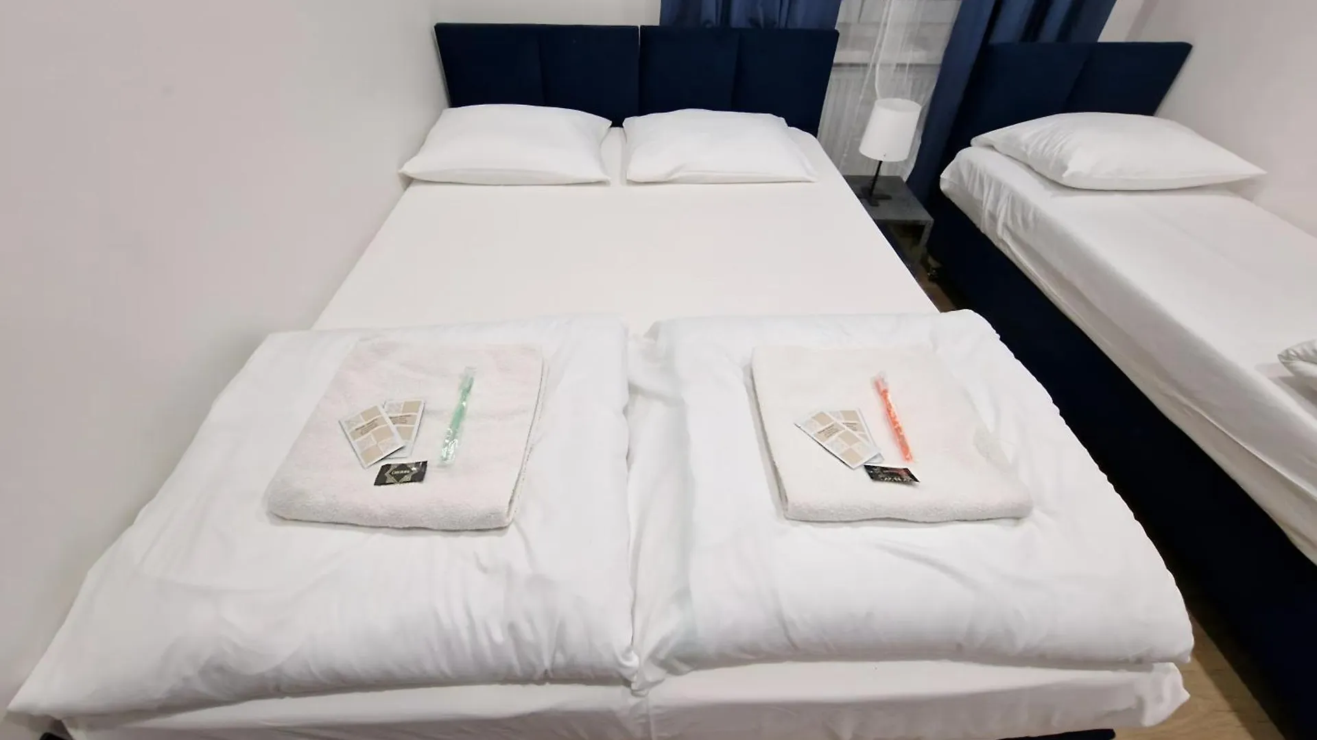 Apart Hostel Helvetia B&B Warsaw 0*,